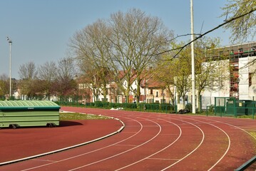 La piste athlétisme et le terrain de football du parc Albert à Schaerbeek fermée pendant le...