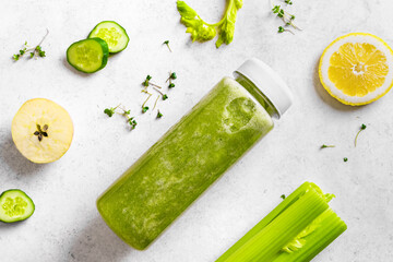 Green smoothie and ingredients