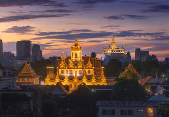 Fototapeta na wymiar Bangkok Temple Morning