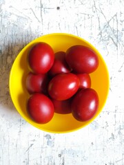 tomatoes on a plate
