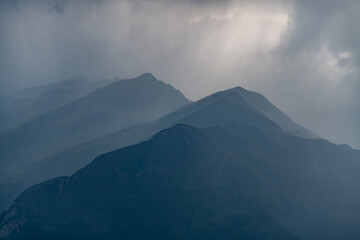 Fototapeta na wymiar Wetterumschwung in den Alpen, Hohe Tauern, Österreich