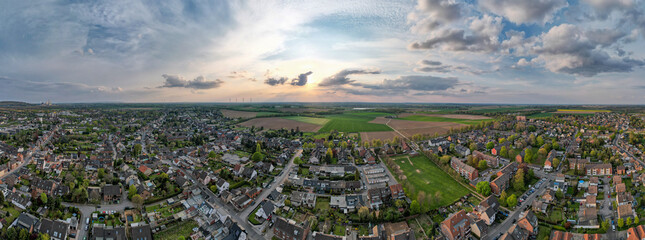 180 Grad Panorama Stadt Sonnenuntergang