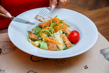 crispy salad with chicken