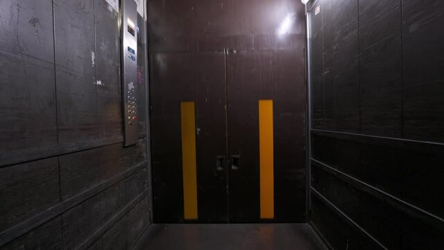 Cargo elevator going down