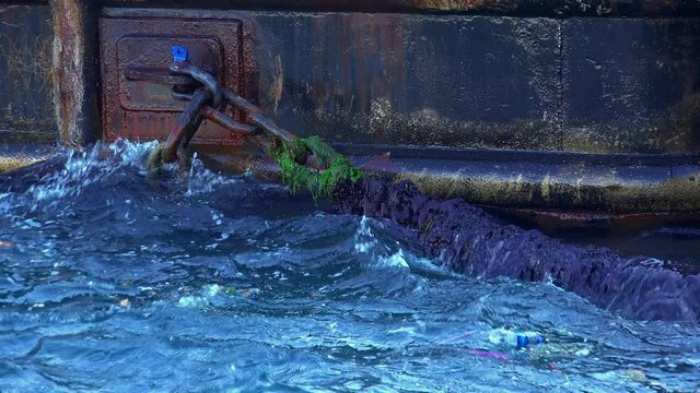 Ship chain overgrown with mud. 4K.