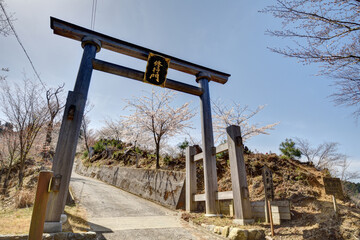 Fototapeta na wymiar 吉野山の金峯神社の鳥居