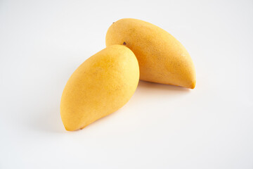 マンゴー白背景で