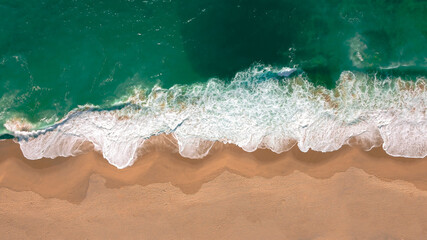 foto representativa das ondas na praia...