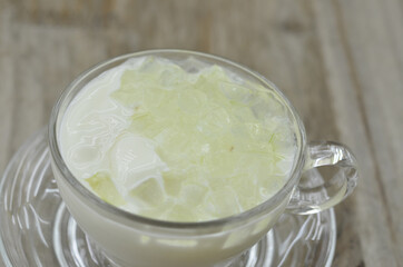 Aloe vera sour yogurt, delicious summer