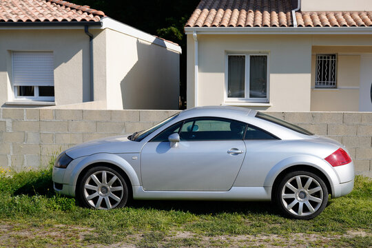 Audi TT Retro Old Timer Vintage Car Coupe Design Sport Parked In Street