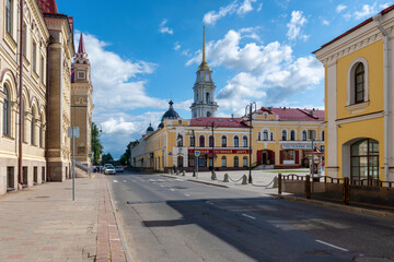 Fototapeta premium View of Red square on sunny summer day. Rybinsk, Yaroslavl Oblast, Russi.