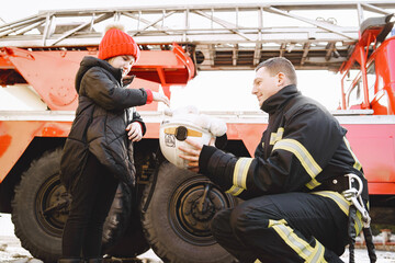 Male firefighter rescued a child and a toy