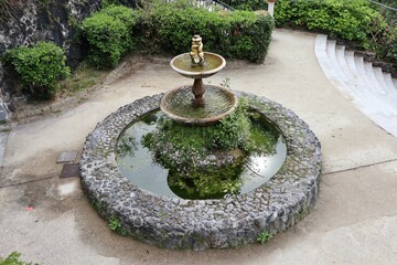 Napoli - Fontana di Villa Floridiana dalla scalinata di accesso