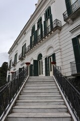 Fototapeta na wymiar Napoli - Scalinata di accesso di Villa Floridiana