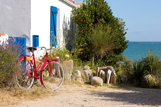Location de vacance en France sur le littoral de Vend&eacute;e, plage et soleil.
