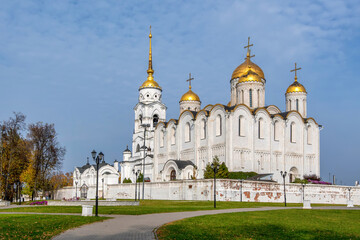 Fototapeta na wymiar View of Assumption (Uspensky) cathedral on sunny autumn day. Vladimir town, Russia.