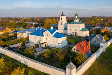 Vasilievsky Monastery on sunny autumn morning. Suzdal town, Vladimir Oblast, Russia.. - obrazy, fototapety, plakaty
