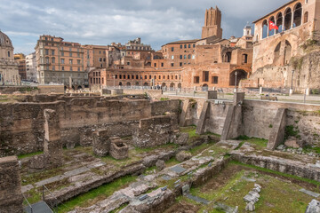 Fototapeta premium Beautiful view of Rome in Italy. Ancient historical ruins, famous monuments, alley's and streets.