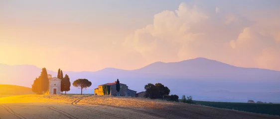 Badkamer foto achterwand prachtige landelijke zonsondergang in Toscane  Italië landschap © Konstiantyn