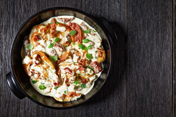 Marry Me Chicken in a black dish, top view