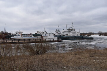 Fototapeta na wymiar ships in winter quarters. Pechora River 