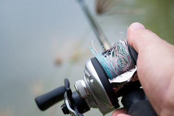 Fishing line tangled on lure Bait Casting Reel,like a Birds-nest tangles,Beginner fisherman.