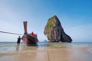 Obraz premium Traditional longtail boat. Traveling by Thailand.