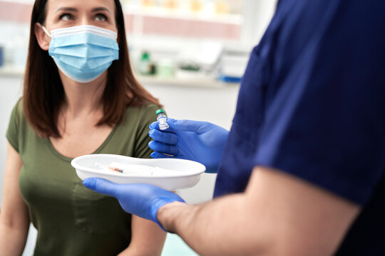 Woman before the decision to vaccinate against Covid-19, Poland, podkarpackie, D&fnof;&ocirc;bica