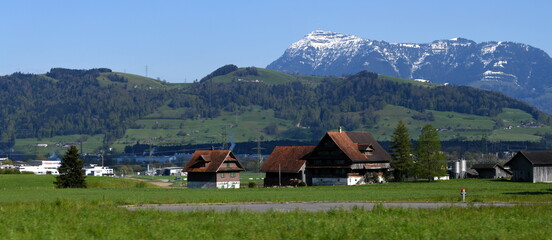 Fototapeta na wymiar suisse centrale....region de lucerne