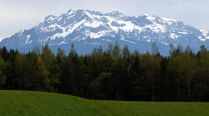 Fototapeta na wymiar suisse centrale....region de lucerne
