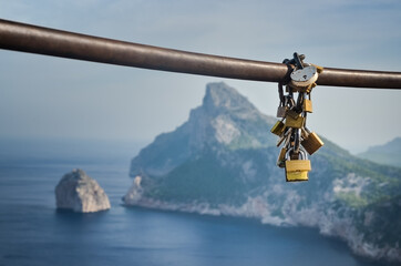keychains mallorca mountain coast