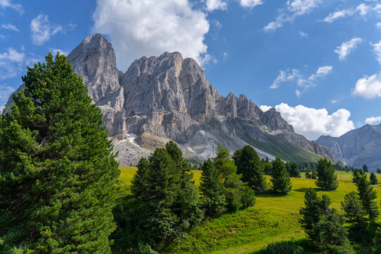 Scenic view of Wurzjoch pass and Peitlerkofel mountain in summer