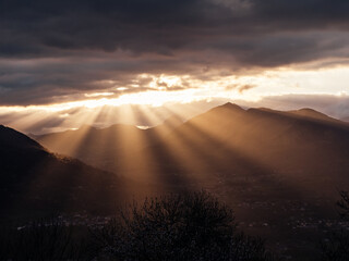 God Ray at Sunset above french valley