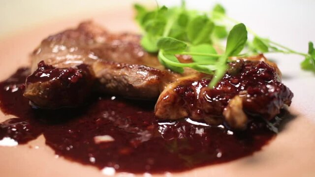 ラム肉のステーキ