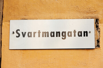 Svartmangatan street name sign