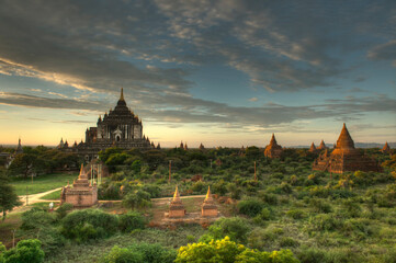 The sun rises across the 2000+ temples and pagodas at Bagan in the country of Burma (Myanmar)