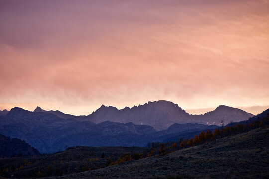 sunset alpenglow on the wind river range from soda lake, bridger national forest