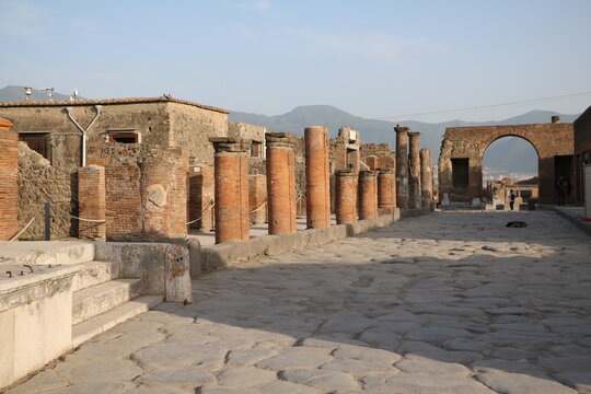 Stree And Ruins Of Pompeii, Italy