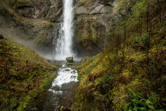 The famous Multnomah Falls in the Columbia River Gorge outside of Portland Oregon.