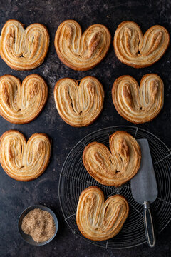 Cookie on cookie sheet
