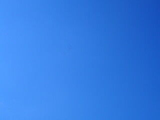 雲ひとつない空