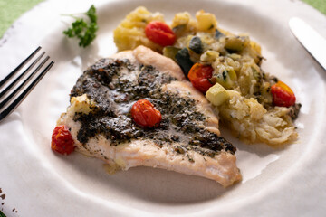 Grilled chicken breast with veggies