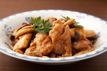 鶏肉とキノコのブラウンソース