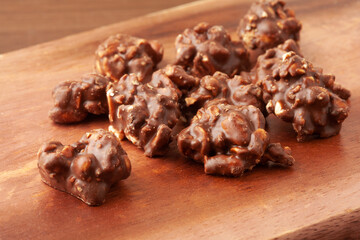 ナッツチョコレート