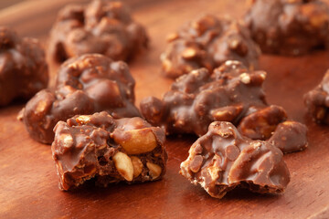 ナッツチョコレート