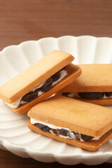 レーズンサンド