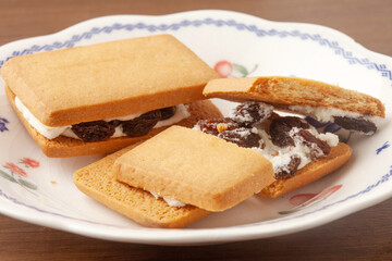 レーズンサンド