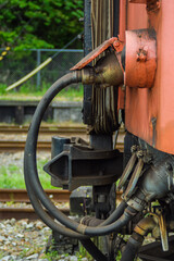 鉄道車両のエアーホースと連結器