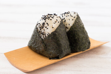 おにぎり　ごま塩　のり