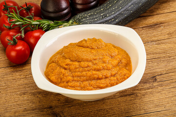 Vegetarian cuisine - Zucchini puree with herbs